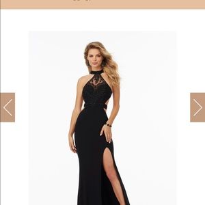 I am selling my black morilee prom dress! 💃🏻